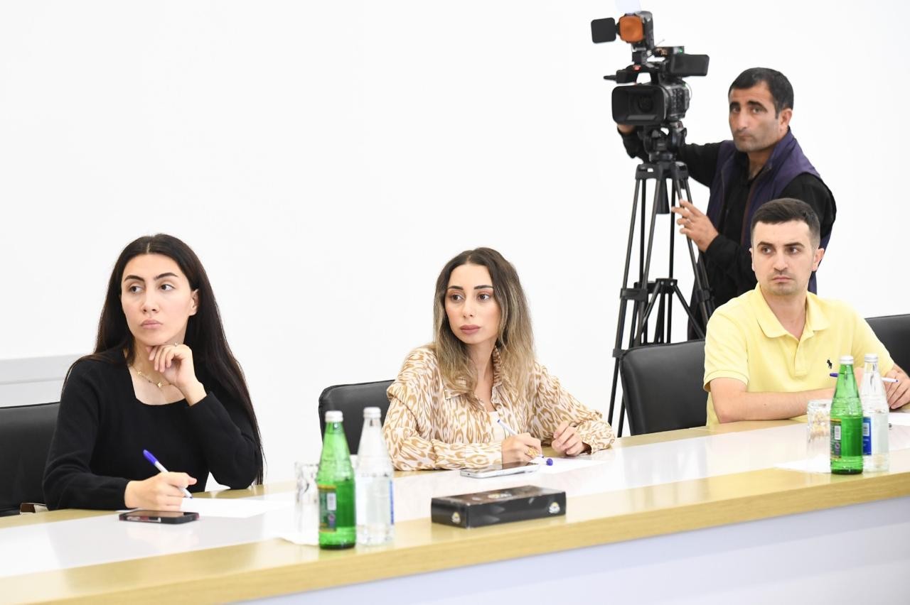 “Azərişıq” ASC-nin təşkilatçılığı ilə Ağdamda mətbuat konfransı keçirilib - FOTOLAR